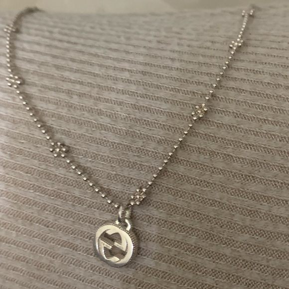 GUCCI INTERLOCKING PENDANT NECKLACE - Picture 3 of 13